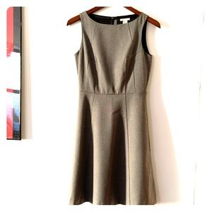 Sleeveless gray dress